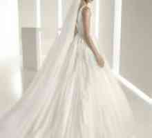 Biała sukienka szyfonowa